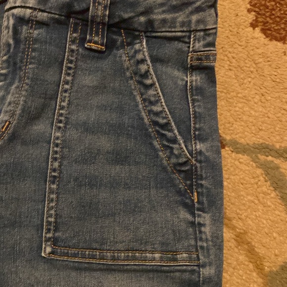 american eagle high rise flare - Picture 2 of 8